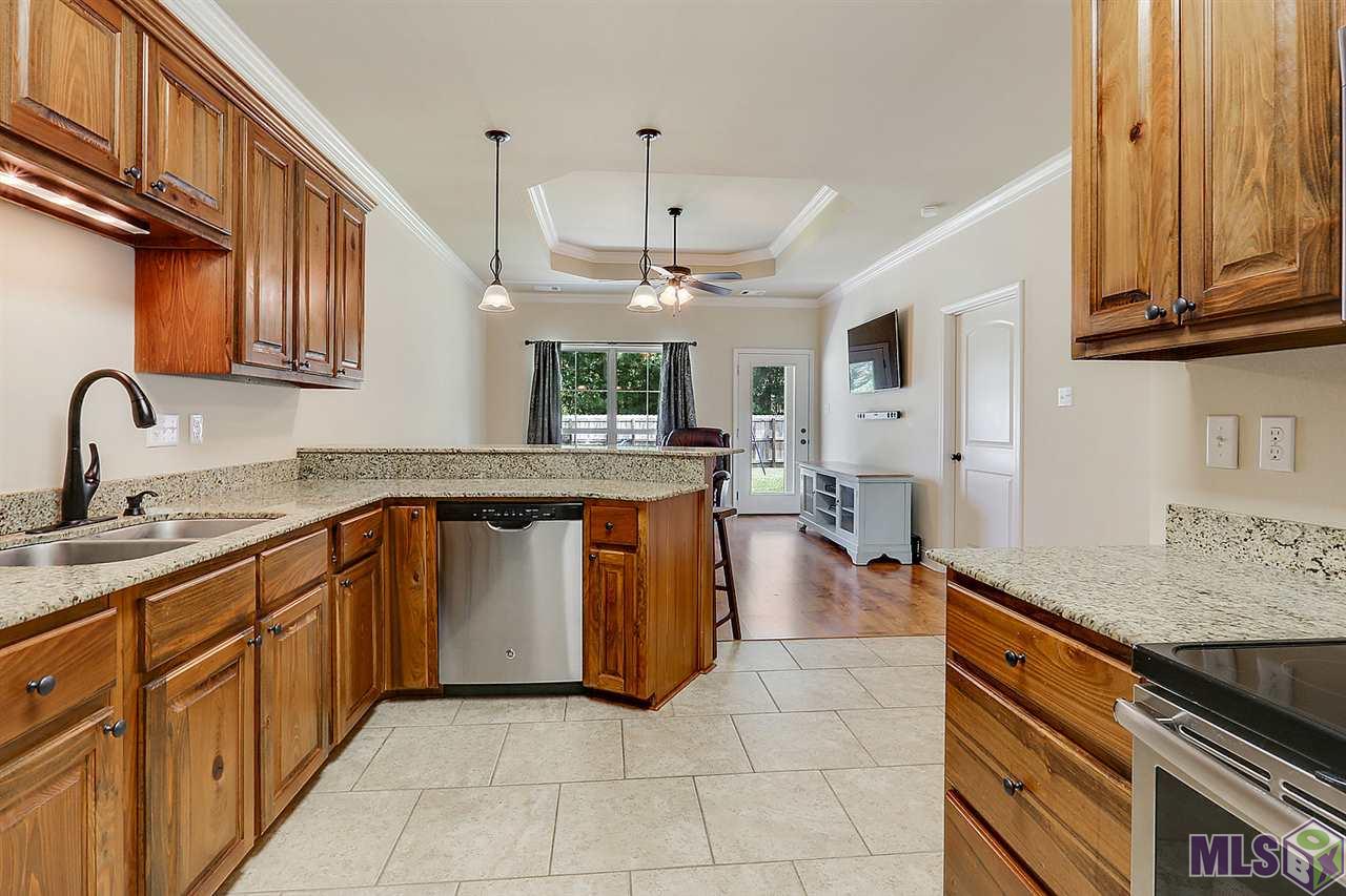 10049 Serene Road Denham Springs, LA 70726 - Photo 5 of 11 Gallery Image 5