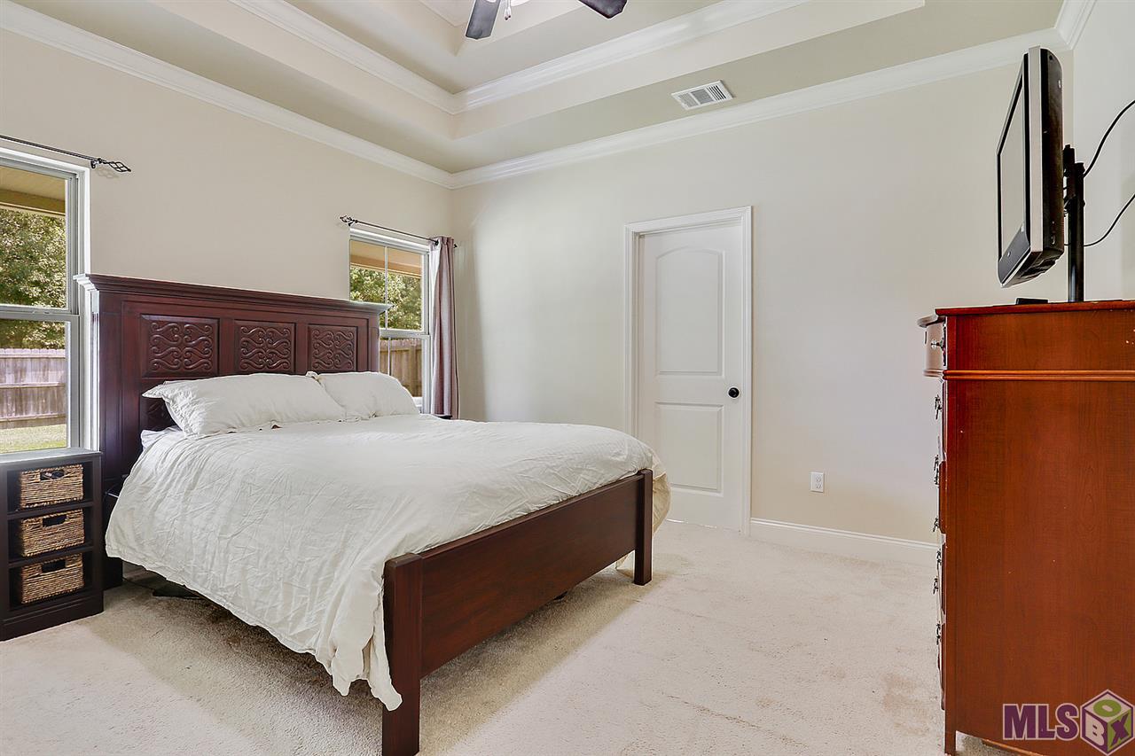 10049 Serene Road Denham Springs, LA 70726 - Photo 8 of 11 Gallery Image 8