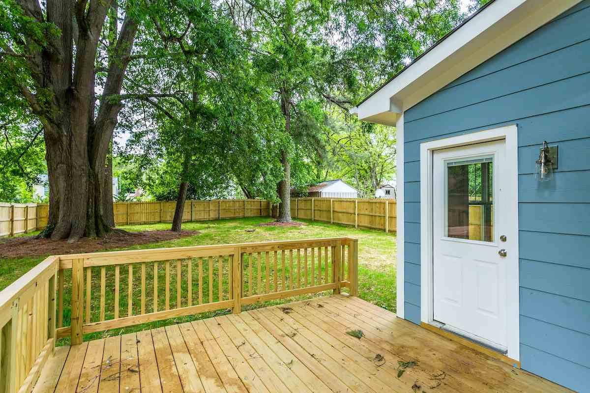2750 Newbold Street Raleigh, NC 27603 - Photo 22 of 25 Deck