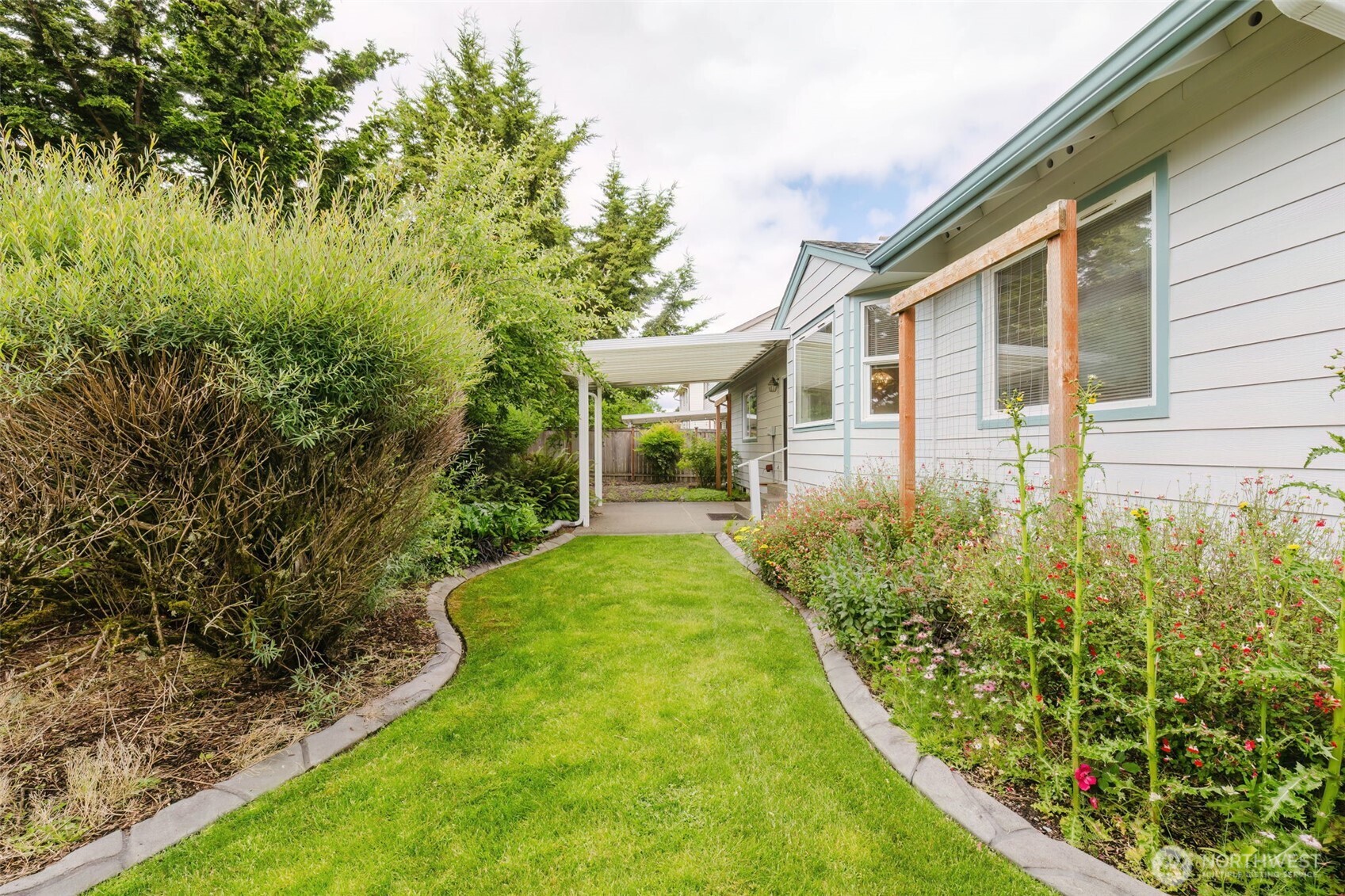6003 60th Loop Southeast Lacey, WA 98513 - Photo 8 of 38