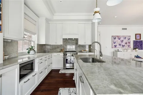 $799,900 | 700 Magazine Street, Unit 515, New Orleans, LA 70130