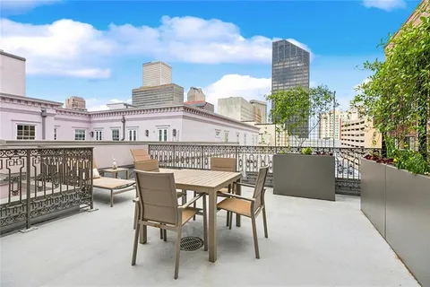 $799,900 | 700 Magazine Street, Unit 515, New Orleans, LA 70130