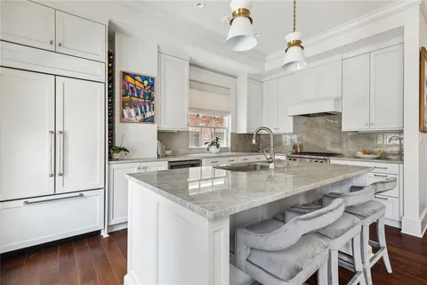 $799,900 | 700 Magazine Street, Unit 515, New Orleans, LA 70130