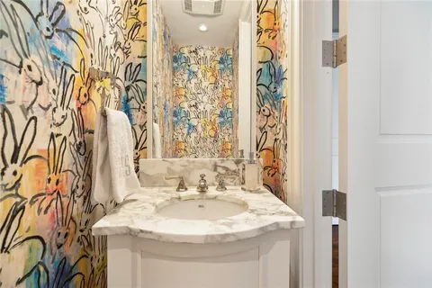 $799,900 | 700 Magazine Street, Unit 515, New Orleans, LA 70130