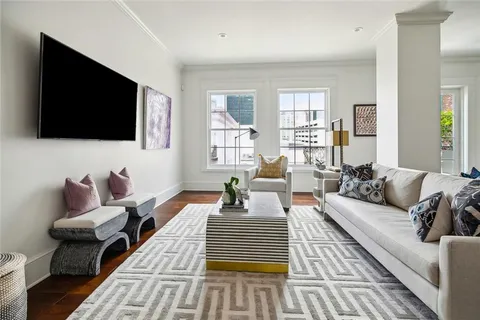 $799,900 | 700 Magazine Street, Unit 515, New Orleans, LA 70130