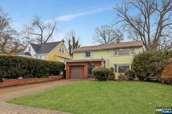 $3,500 | 95 Grove Street, Waldwick, NJ 07463