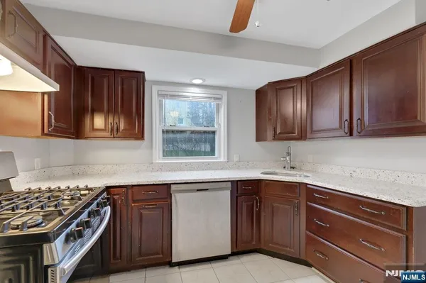 $3,500 | 95 Grove Street, Waldwick, NJ 07463