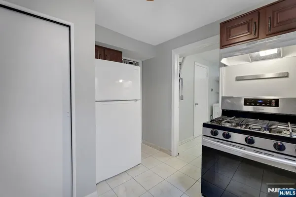 $3,500 | 95 Grove Street, Waldwick, NJ 07463