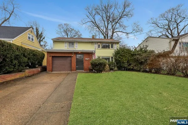 $3,500 | 95 Grove Street, Waldwick, NJ 07463