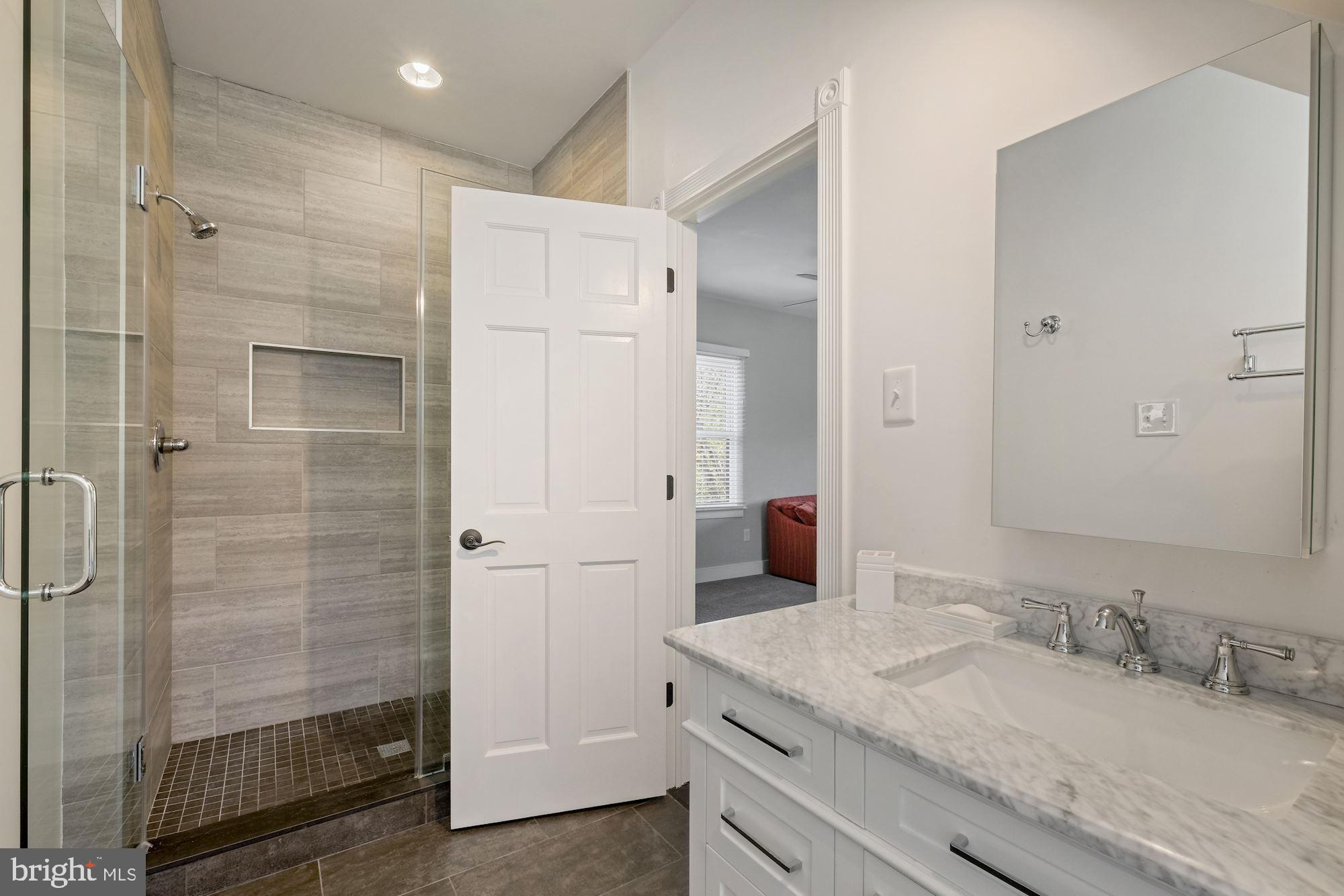 2680 Daisy Road Woodbine, MD 21797 - Photo 32 of 51 3rd bath upper-level