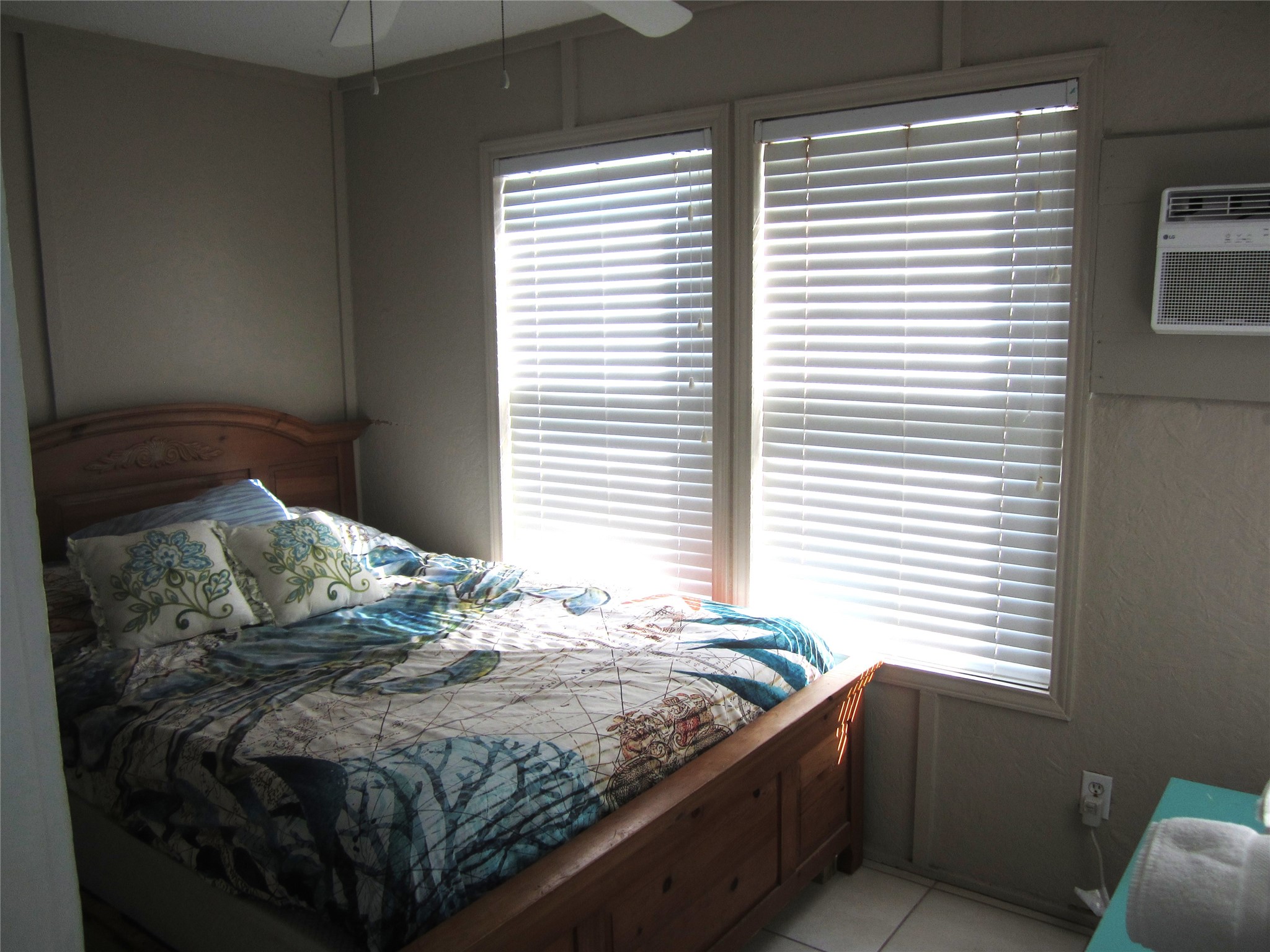 21639 Termini-San Luis Pass Road Galveston, TX 77554 - Photo 25 of 33 Bedroom 2 on the Gulf side