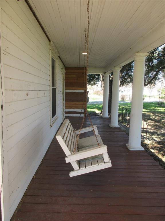 607 1st Street Rosebud, TX 76570 - Photo 5 of 29 a view of outdoor space with patio