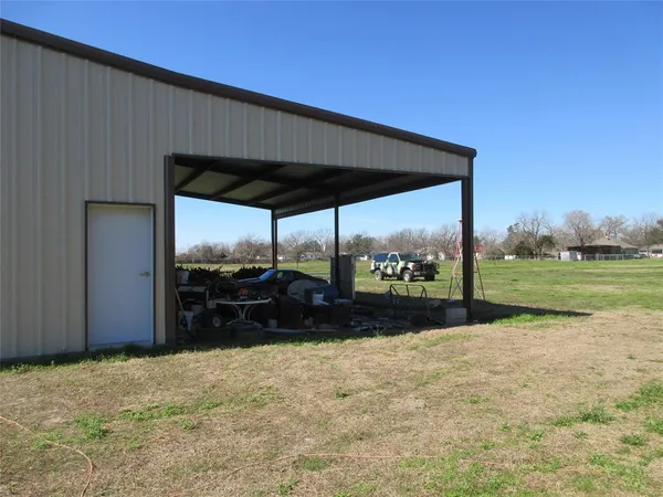 a view of a outdoor space
