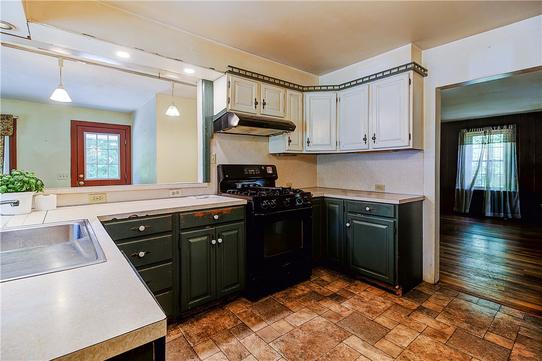 48 Brayton Road Smithfield, RI 02917 - Photo 15 of 47