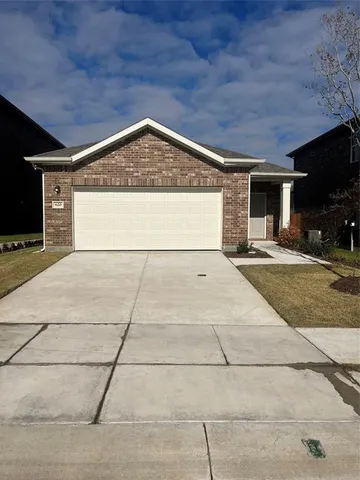 $1,800 | 620 Delaware Avenue, Princeton, TX 75407