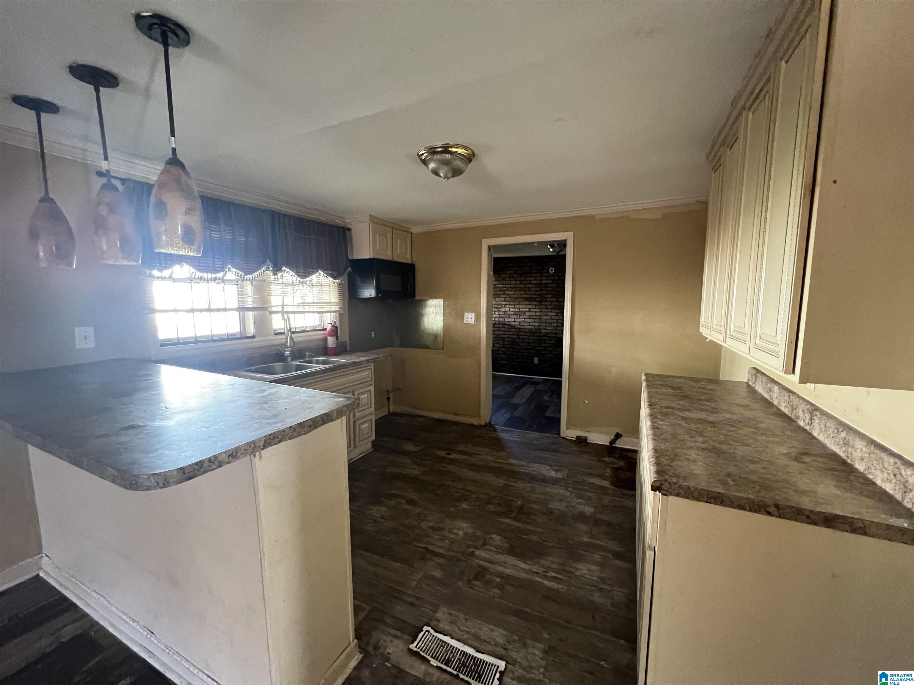 4523 Edwards Street Bessemer, AL 35020 - Photo 4 of 13
