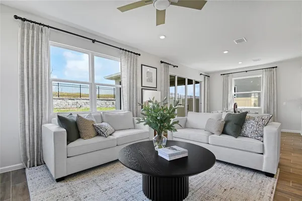 $345,106 | 156 Flag Lilly Lane, Umatilla, FL 32784