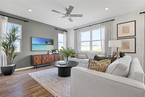 $345,106 | 156 Flag Lilly Lane, Umatilla, FL 32784