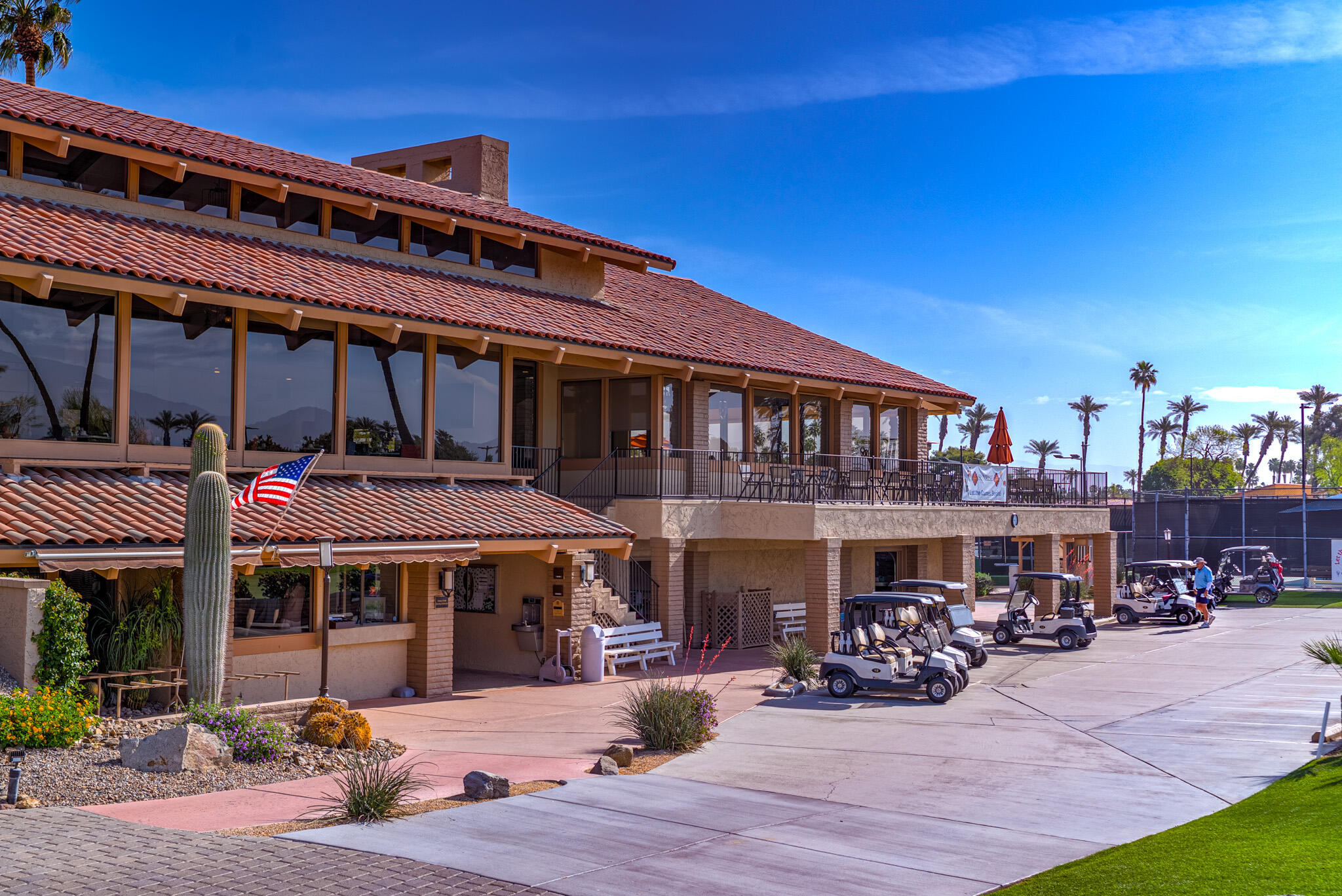 6 Sunrise Drive Rancho Mirage, CA 92270 - Photo 44 of 48 a view of a cafe with sitting area