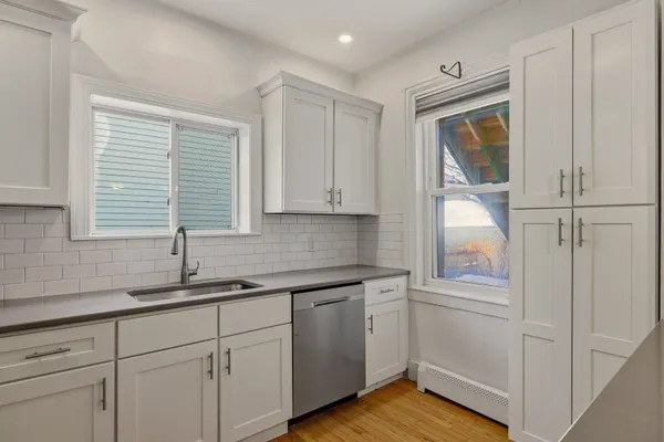 $3,200 | 514 Middle Street, Unit 1, Portsmouth, NH 03801