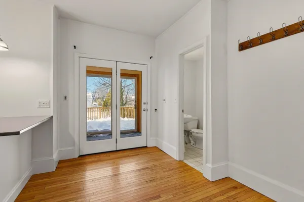 $3,200 | 514 Middle Street, Unit 1, Portsmouth, NH 03801