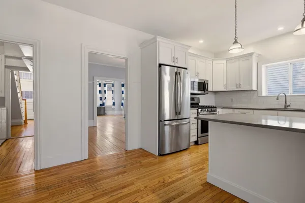 $3,200 | 514 Middle Street, Unit 1, Portsmouth, NH 03801