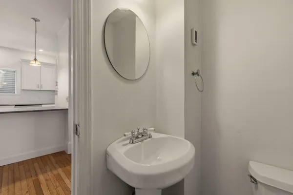 $3,200 | 514 Middle Street, Unit 1, Portsmouth, NH 03801