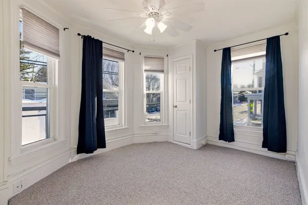 $3,200 | 514 Middle Street, Unit 1, Portsmouth, NH 03801