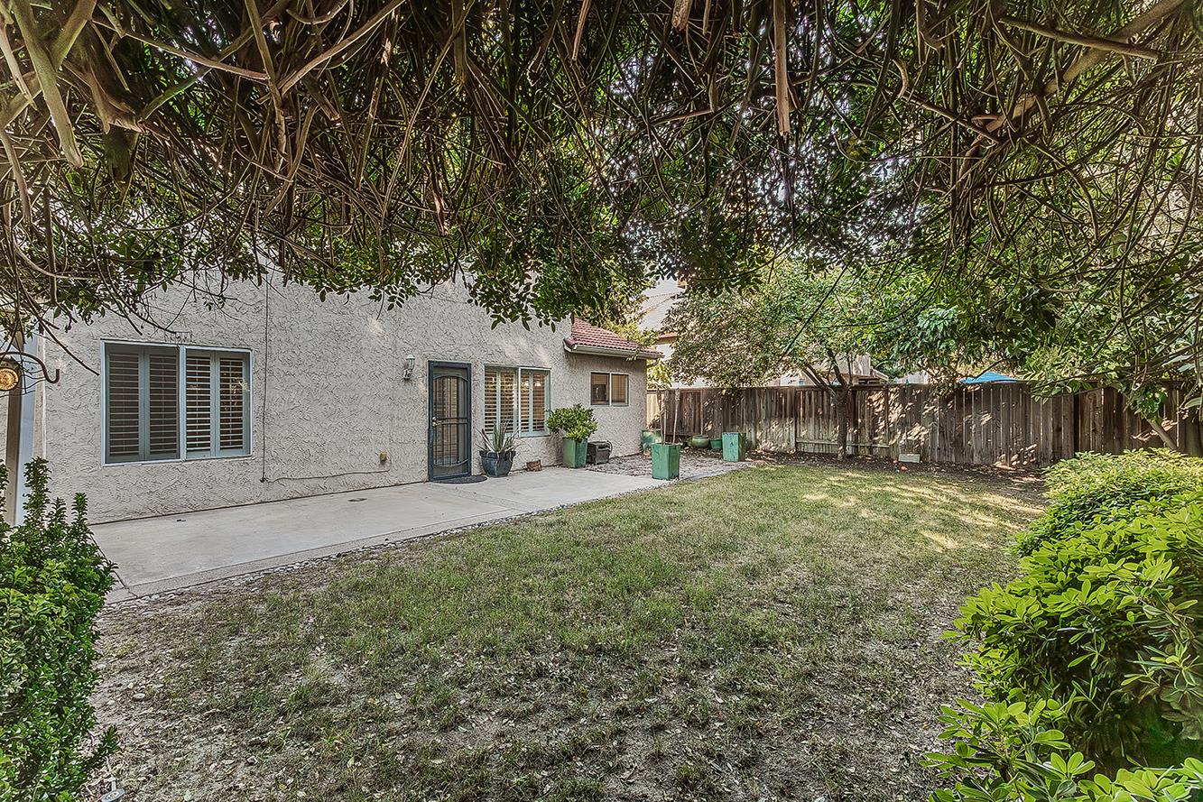 837 East Buckhill Road Fresno, CA 93720 - Photo 36 of 55