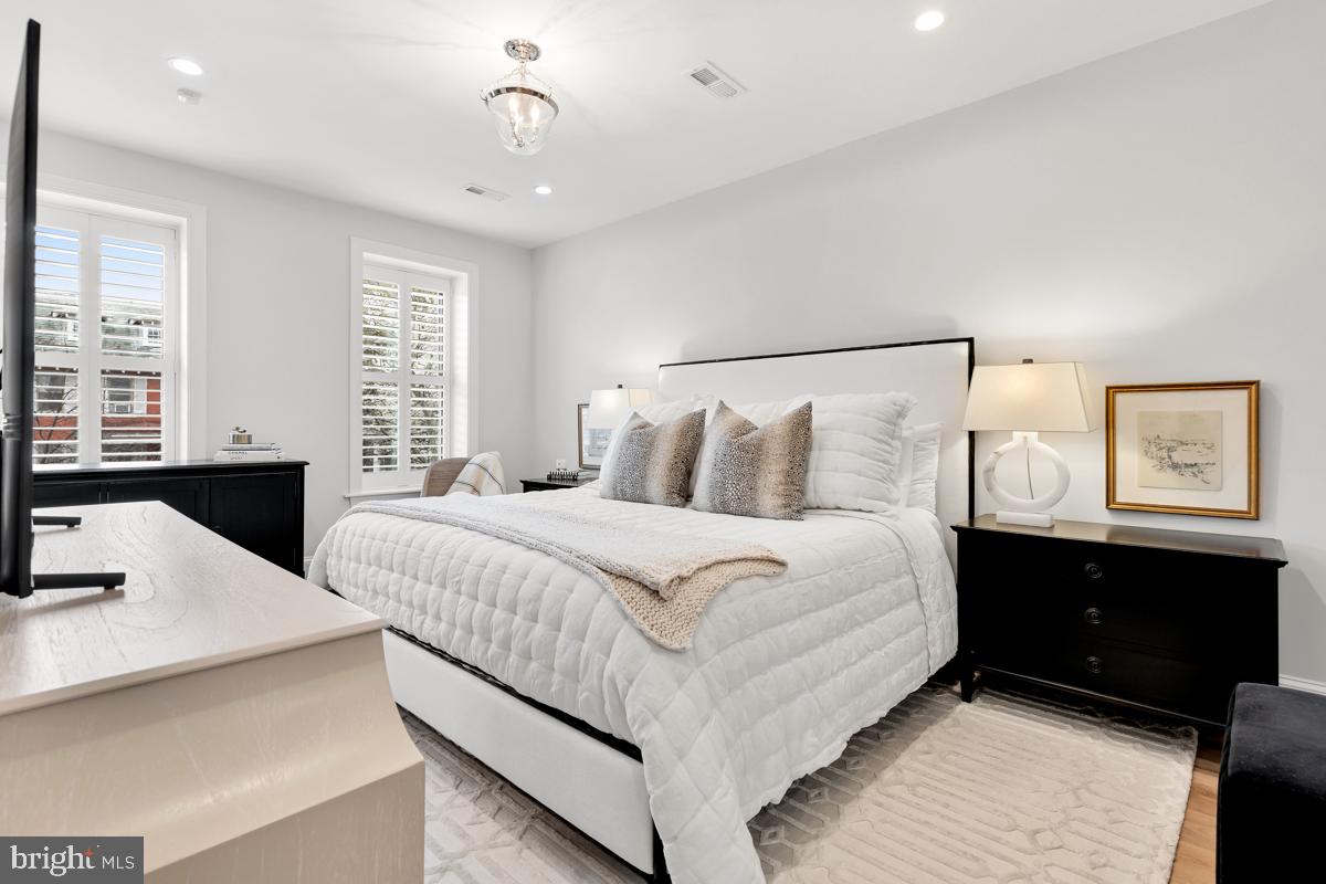 636 E Street Northeast Washington, DC 20002 - Photo 23 of 45