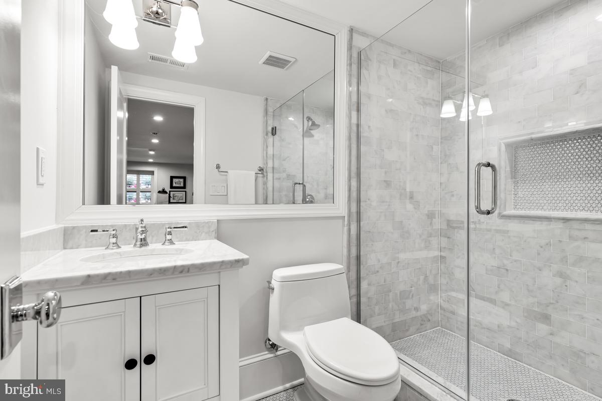 636 E Street Northeast Washington, DC 20002 - Photo 43 of 45