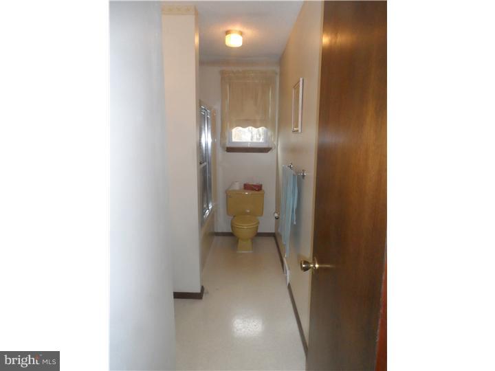 219 Sunnybrook Road Runnemede, NJ 08007 - Photo 8 of 10