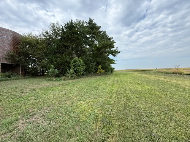 $100,000 | 663 County Road 1525 East, Bradford, IL 61421