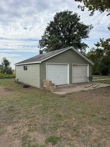 $100,000 | 663 County Road 1525 East, Bradford, IL 61421