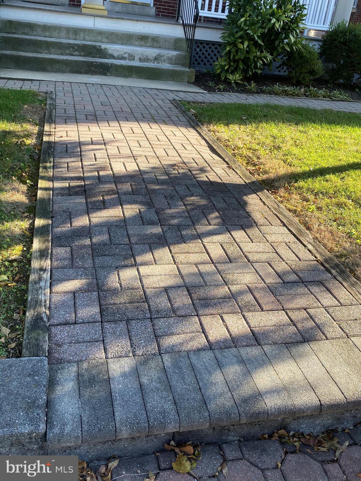 874 Pleasure Road Lancaster, PA 17601 - Photo 4 of 42 CHARMING BRICK PAVER PATHWAY