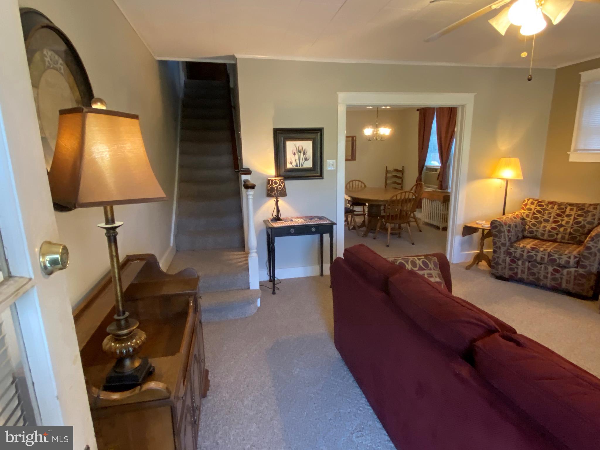 874 Pleasure Road Lancaster, PA 17601 - Photo 8 of 42 GREETING AREA