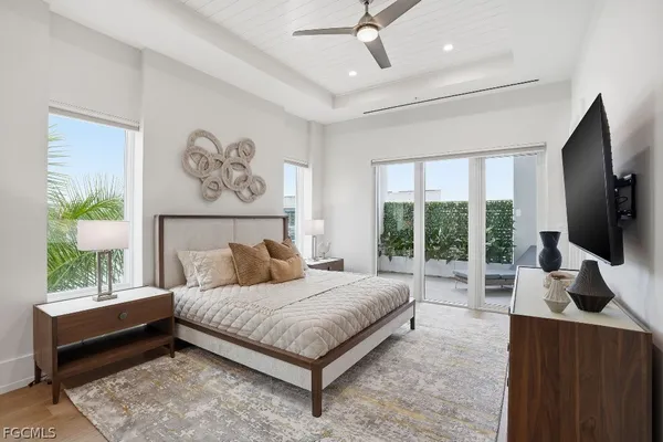 $2,300,000 | 201 8th Street South, Unit 309, Naples, FL 34102