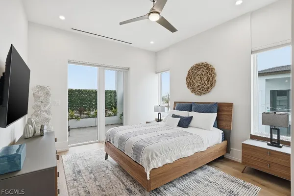 $2,300,000 | 201 8th Street South, Unit 309, Naples, FL 34102