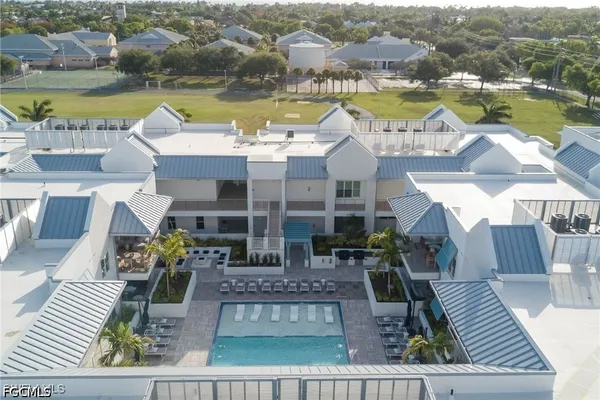 $2,300,000 | 201 8th Street South, Unit 309, Naples, FL 34102