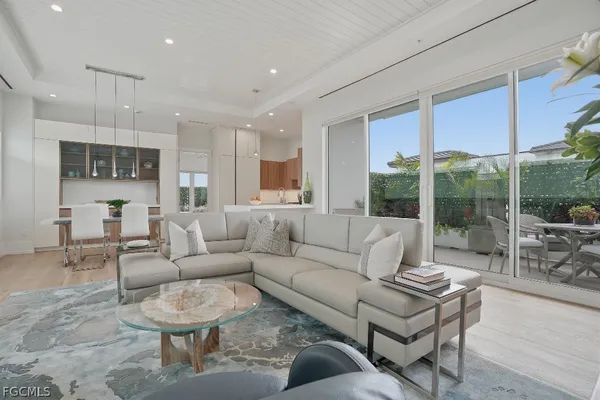 $2,300,000 | 201 8th Street South, Unit 309, Naples, FL 34102