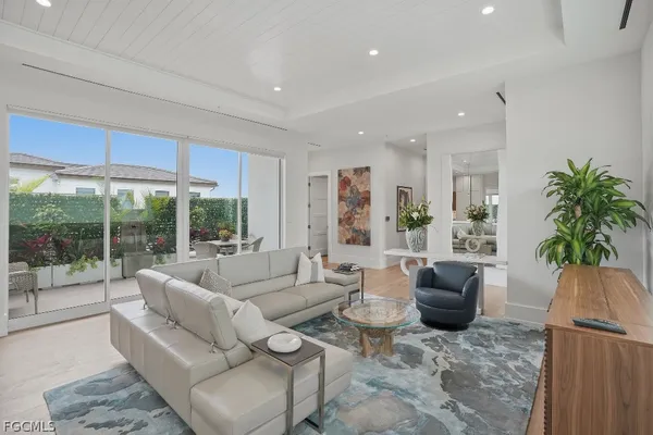 $2,300,000 | 201 8th Street South, Unit 309, Naples, FL 34102