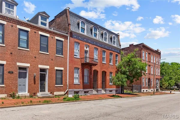 $875,000 | 1711 South 8th Street, St. Louis, MO 63104