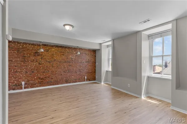 $875,000 | 1711 South 8th Street, St. Louis, MO 63104