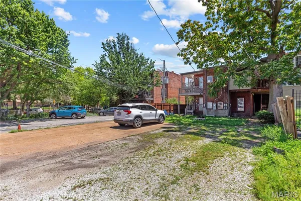 $875,000 | 1711 South 8th Street, St. Louis, MO 63104