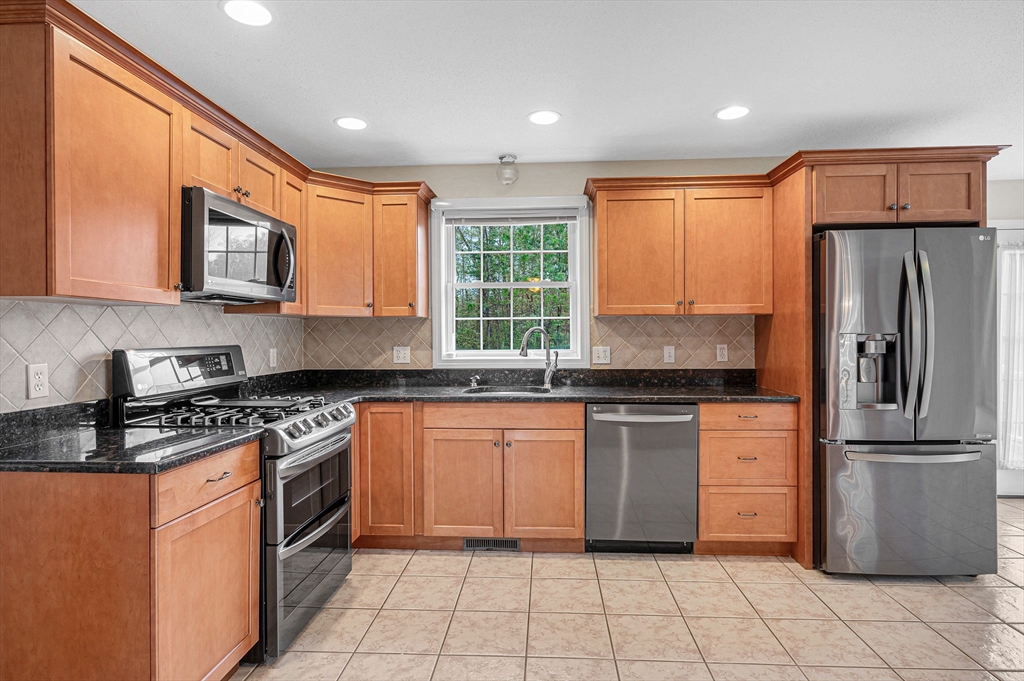 21 Colonial Farm Road Haverhill, MA 01832 - Photo 12 of 42 Gallery Image 12