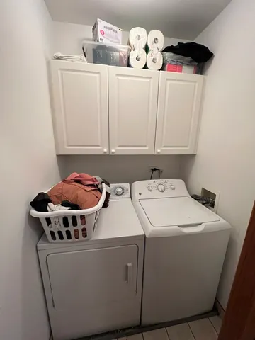 $4,295 | 4053 North Kenmore Avenue, Unit 2N, Chicago, IL 60613