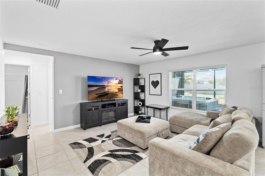 16507 Windmill Forge Pass Wimauma, FL 33598 - Photo 16 of 48