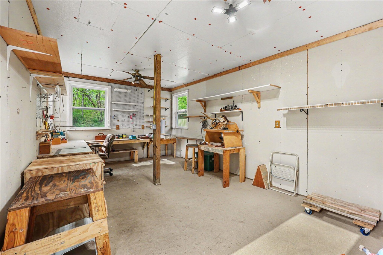10100 Resort Road Pleasant Lake, MI 49272 - Photo 5 of 32
