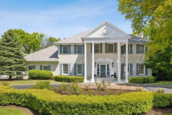 $1,699,000 | 1 Charleston Road, Hinsdale, IL 60521
