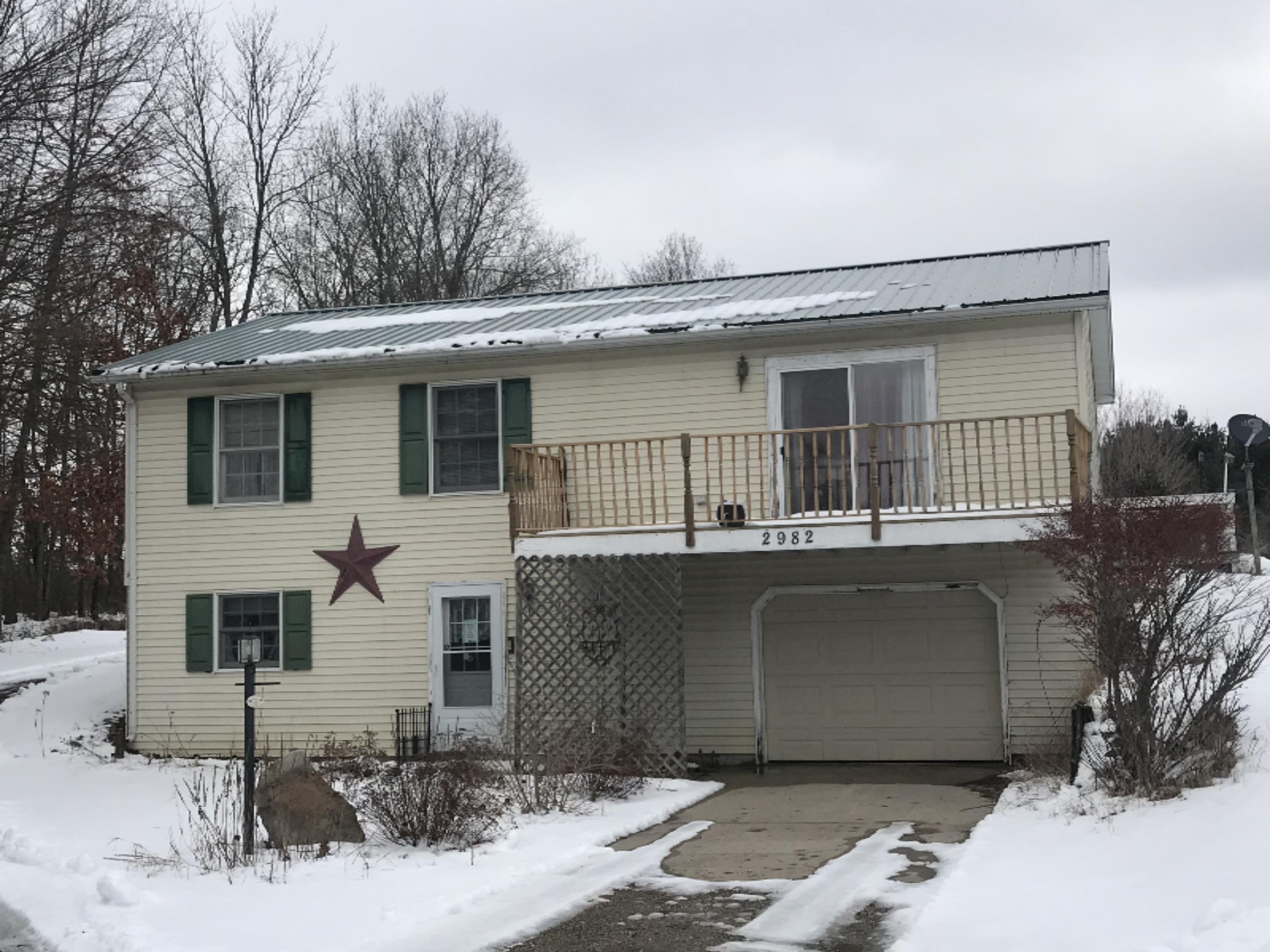 2982 West S County Line Road Fenwick, MI 48834 - Photo 1 of 21 IMG_1269